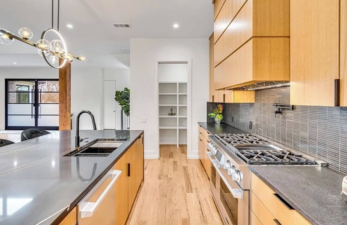 North Dallas House | Spacious 5-bedroom house with pool in Dallas