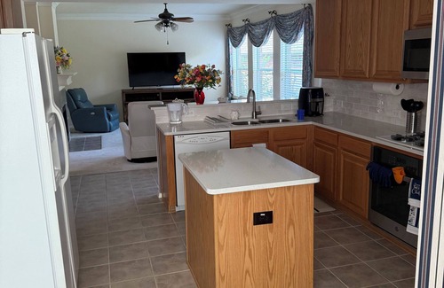 Plano House | Spacious 5-bedroom house in serene Plano with pool