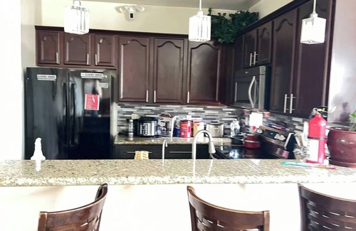 Casas Adobes House | Spacious 5-bedroom house -A place to call home with 5 tvs!