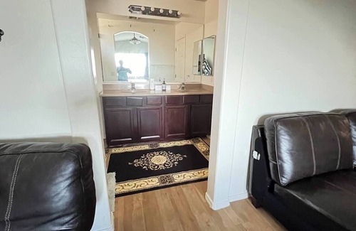 Casas Adobes House | Spacious 5-bedroom house -A place to call home with 5 tvs!