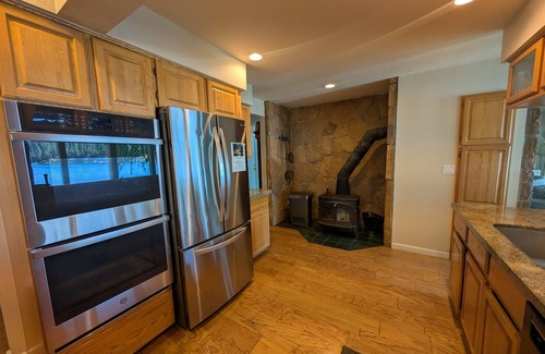 Kalispell House | Spacious 5-bedroom lake house on Lake Blaine