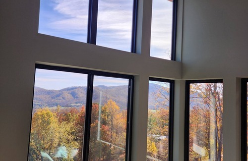 Wintergreen House | Spacious 5 bedroom modern home with mountain views galore. Sauna + EV charger.