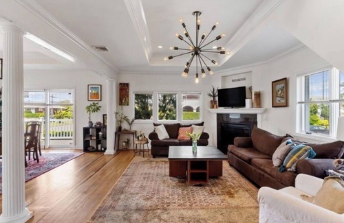 Long Beach House | Spacious 5-bedroom ocean view house with AC, WiFi in lovely Long Beach