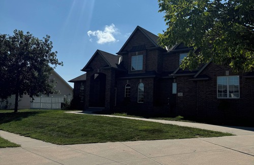 Carter Lake House | Spacious 5-bedroom house in beautiful Carter Lake with fitness room, WiFi