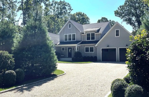 East Hampton House | Spacious 5-bedroom house in tranquil East Hampton with WiFi and AC