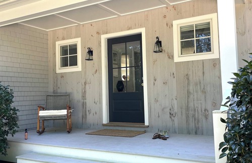 East Hampton House | Spacious 5-bedroom house in tranquil East Hampton with WiFi and AC