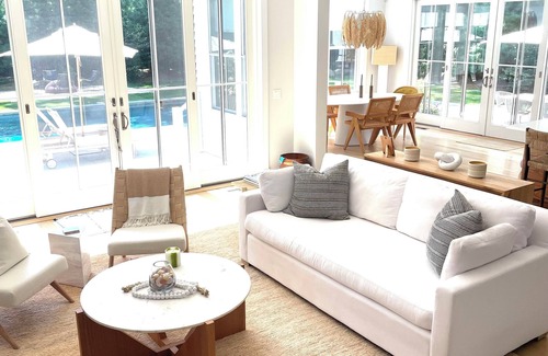 East Hampton House | Spacious 5-bedroom house in tranquil East Hampton with WiFi and AC