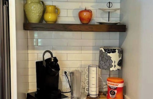 Como House | Spacious 5-bedroom house in lovely Lake Geneva with AC, WiFi