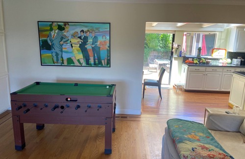 Mill Valley House | Spacious 5-bedroom house in beautiful Mill Valley with pool, firepit and sauna.