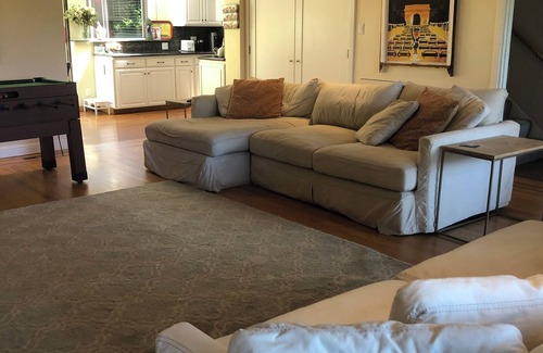 Mill Valley House | Spacious 5-bedroom house in beautiful Mill Valley with pool, firepit and sauna.
