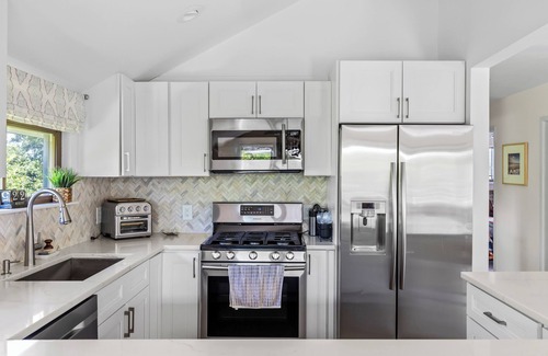 Ocean Beach House | Spacious 5-bedroom house in Ocean Beach with Heated Saltwater Pool!