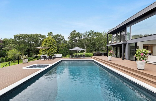 Shinnecock Hills House | Spacious 5-bedroom house with AC and fitness room in peaceful Southampton