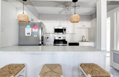 Ventnor City House | Spacious 5-bedroom house in Ventnor city. 1 block to the beach