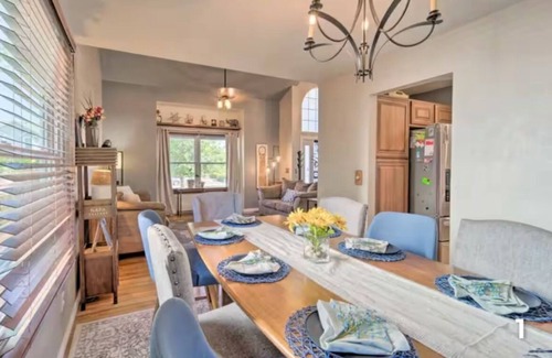 Lamar Heights Area House | Spacious 5-bedroom house with WiFi, AC in charming lake community in Westminster