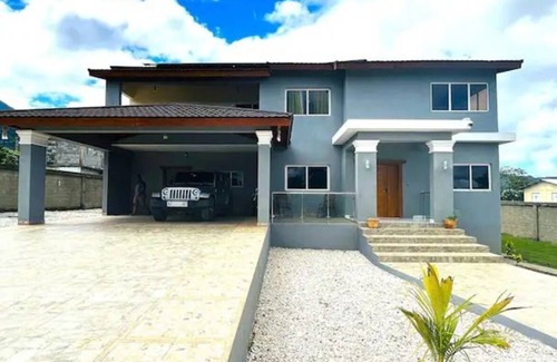 Jarabacoa House | Spacious 5-bedroom villa in marvelous Jarabacoa with AC, WiFi