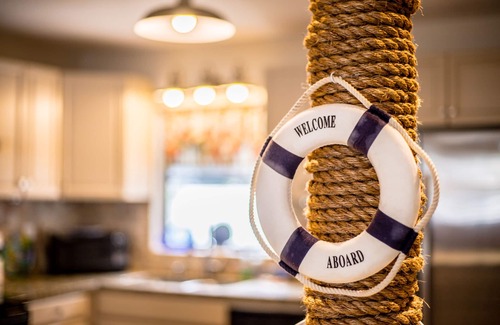 Walsingham House | Spacious 5 Bedrooms Close to Beach, Mall, Movies!