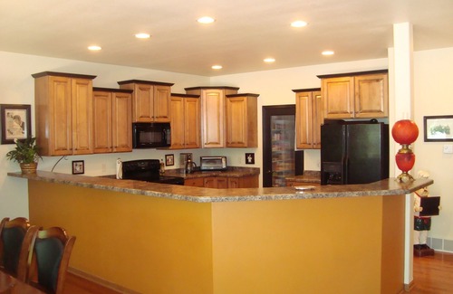 Butte Des Morts House | Spacious 5 BR Lake Front Home w/game room, 30 miles to Lambeau, 20 miles to EAA