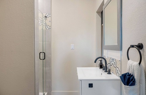Fort Worth House | Spacious 5Bdr/5Bath in Downtown FW Stockyards TCU