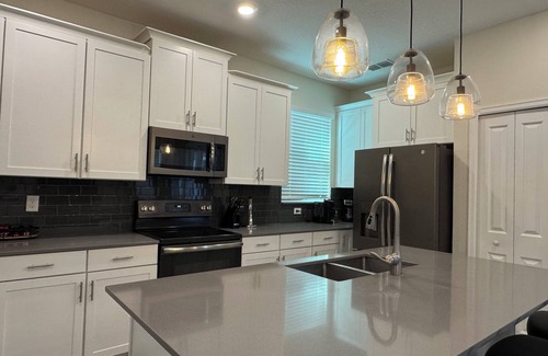 Kissimmee Villa | Spacious 5BR/5BA Villa. Private pool, hot tub, Resort w/lazy river near Disney