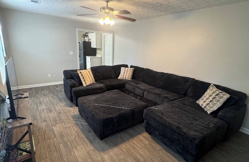 Lithonia House | Spacious 5BR Haven, Sleeps 10!