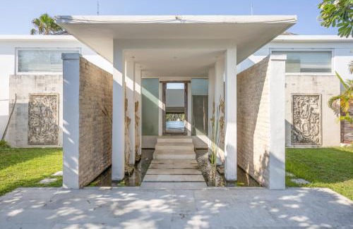 Cemagi House | Spacious 5br Mansion 180 Ocean View
