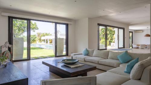Cemagi House | Spacious 5br Mansion 180 Ocean View