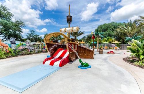 Davenport House | Spacious 5BR Resort - Private Pool - Near Disney!