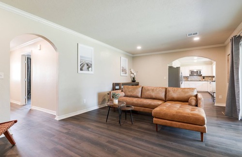 Central Oklahoma City House | Spacious 5BR Retreat Near Lake Hefner – Sleeps 12 + 2 car Garage