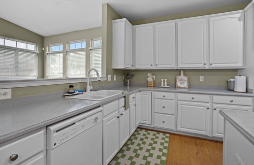 Bowie House | Spacious 5BR Retreat w/Piano & Pool Table – Near DC & Baltimore