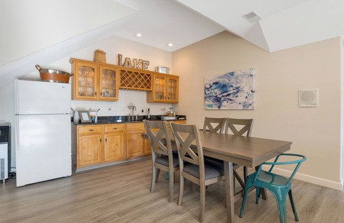 Osage Beach House | Spacious 6-bedroom house in lovely Sunrise Beach MM 14