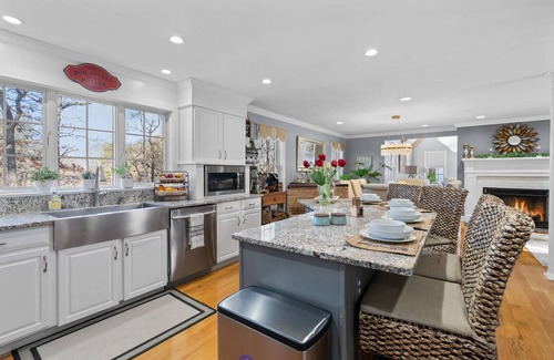 Barnstable House | Spacious 6-bedroom house in delightful Cape Cod with Saltwater pool & firepit