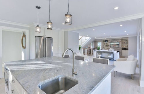 Surfside House | Spacious 6 bedroom home in the Surfside area of beautiful Nantucket.