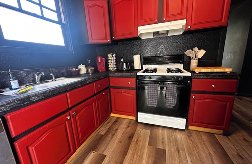 Bankers Hill House | Spacious 6-bedroom house in lovely San Diego with AC, WiFi