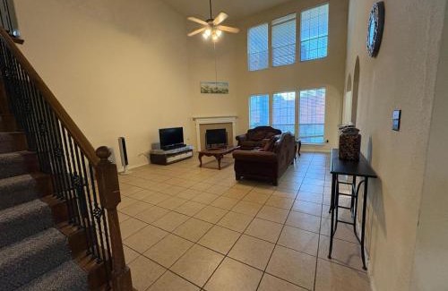 Little Elm Villa | Spacious 6 bedroom Home - Gym - Office - Games - Near PGA Frisco & Universal kids