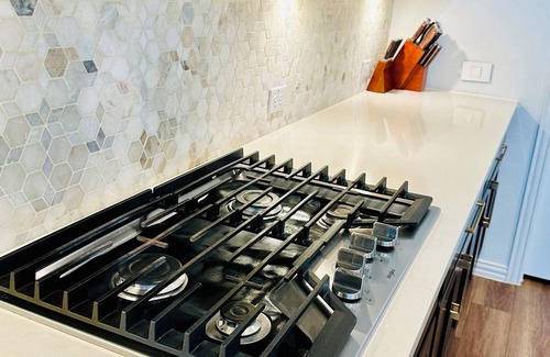 Melissa House | Spacious 6 Bedroom Home- Near Historic McKinney