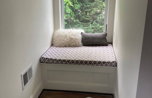 Bethesda House | Spacious 6-bedroom home in charming Chevy Chase, walking distance to metro