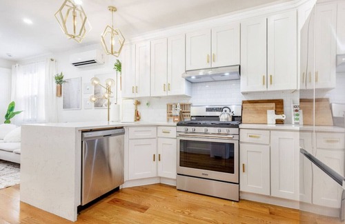 East New York House | Spacious 6BR|3 Ba | Large Groups