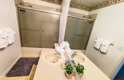 Poinciana House | ✨ Spacious 6BR/3BA Home With Pool ✨