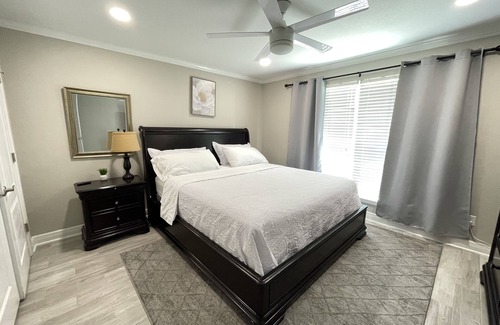Northwest Pensacola House | Spacious 6BR Home Perfect for Large Family Getaway
