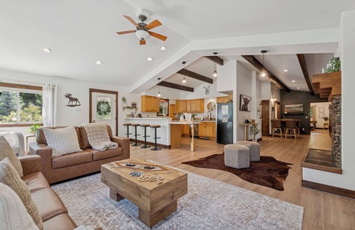 Lakeside House | Spacious 7-Bed Home w/Hot Tub, Fireplace, Gym, Wine Bar, and 2 Living Spaces!