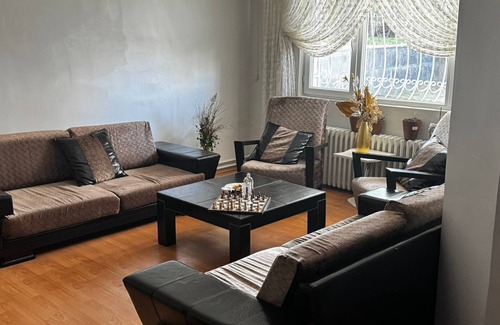 Cankaya Apartment | Spacious 7-bedroom apartment in awesome Ankara with WiFi