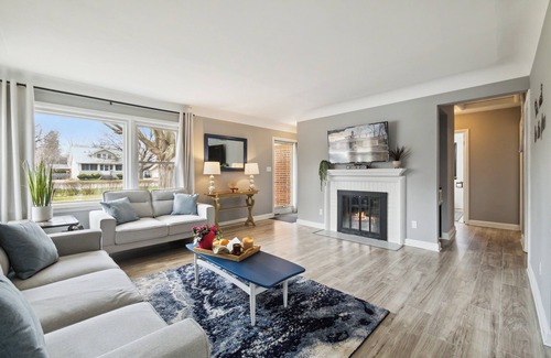 Plymouth House | Spacious 7-bedroom house with WiFi and MASSIVE backyard in marvelous Plymouth