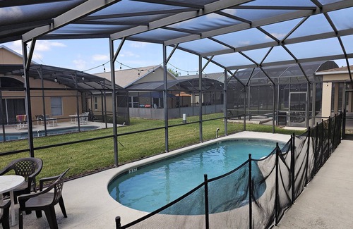 Lake Berkley Villa | Spacious 7BR, 4.5 BA Retreat with Pool (164)