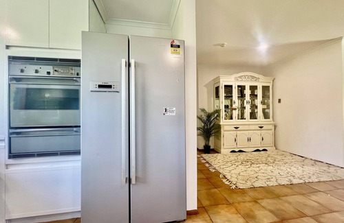 Wantirna South House | Spacious 7BR Dual Living Home with Two Kitchens