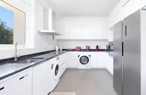 Santa Marinha House | Spacious 7BR/7BA w/Pool & Backyard Prime Location!