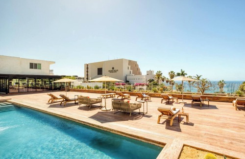 Santa Rosa House | Spacious 8-bedroom house with AC and fitness room in beautiful San Jose del Cabo