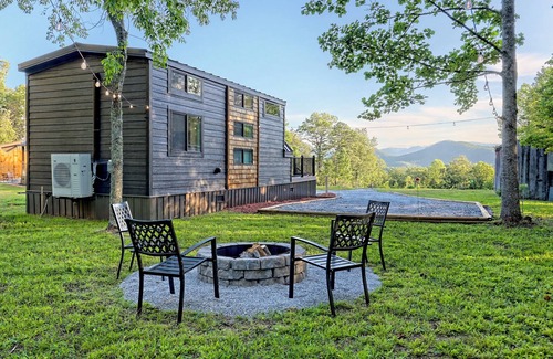 Franklin House | Spacious A-frame tiny house