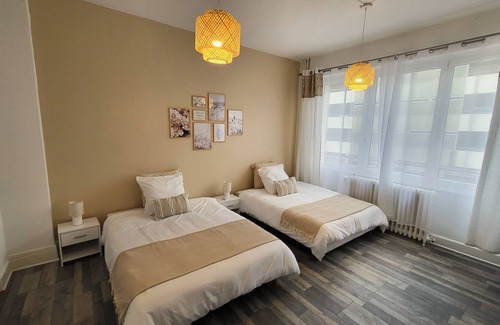 Epinal Apartment | Spacious accommodation - Facing the train station and city center