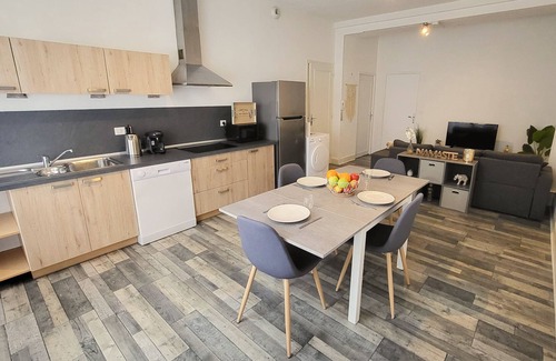 Epinal Apartment | Spacious accommodation - Facing the train station and city center