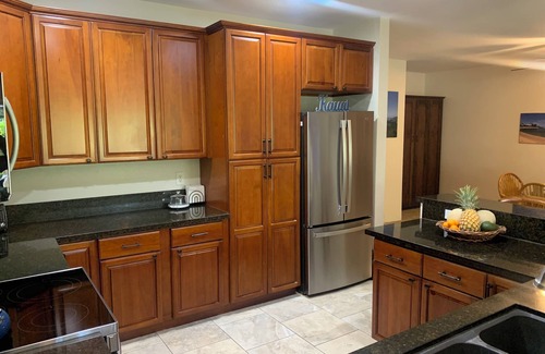 Poipu Condo | Spacious affordable 2br/2ba/3lanai remodeled condo, perfect location in Poipu!
